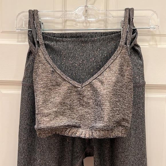 Beyond yoga top and leggings in‎ gray with rose gold ombré accents Medium - Picture 5 of 17